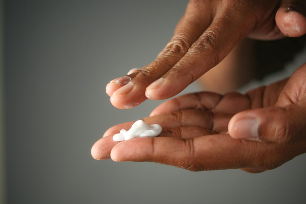 lotion sur les mains